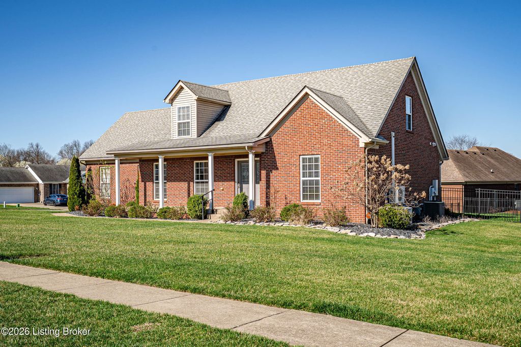 Photo of 978 Heritage Way, Mt Washington, KY 40047 (MLS # 1711581)