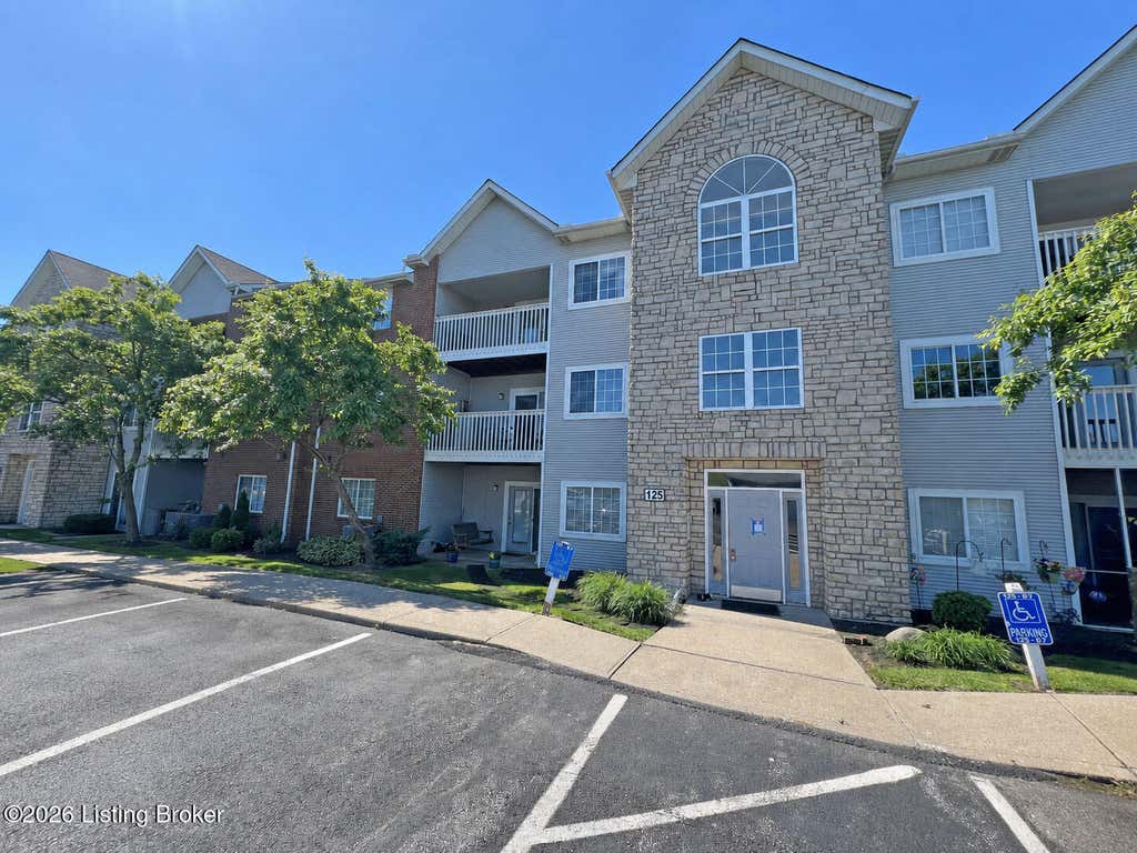 Photo of 125 Barren River Dr #APT 9, Erlanger, KY 41018 (MLS # 1723382)