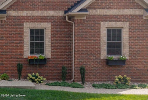 Tiny photo for 4063 Viewcrest Loop, Floyds Knobs, IN 47119 (MLS # 1730261)