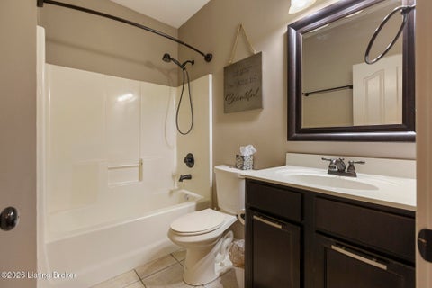 Tiny photo for 4063 Viewcrest Loop, Floyds Knobs, IN 47119 (MLS # 1730261)