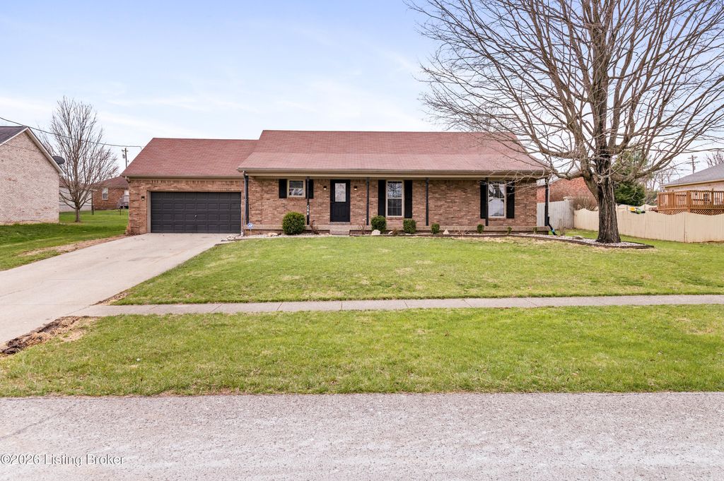 Photo of 544 Jasper Ln, Mt Washington, KY 40047 (MLS # 1712096)