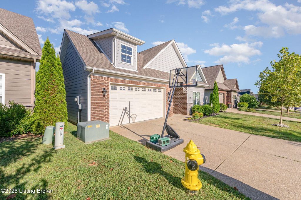 Photo of 7719 Independence Pl, Crestwood, KY 40014 (MLS # 1710171)