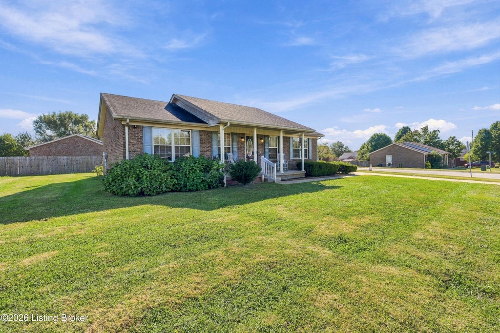 Photo of 123 Kenton Dr, Bardstown, KY 40004 (MLS # 1732564)