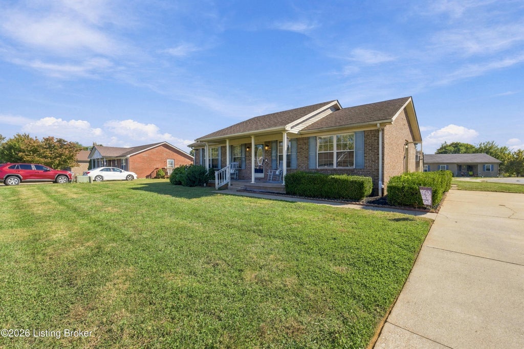 Photo of 123 Kenton Dr, Bardstown, KY 40004 (MLS # 1732564)