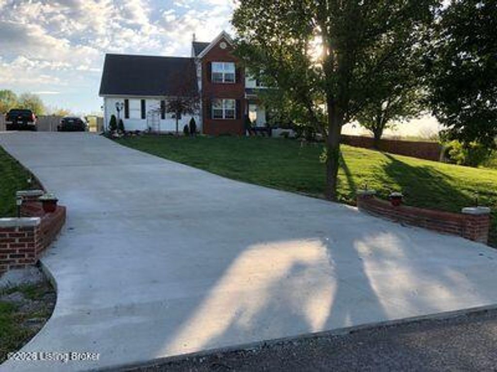 Photo of 117 Shiloh Ct, Rineyville, KY 40162 (MLS # 1708057)