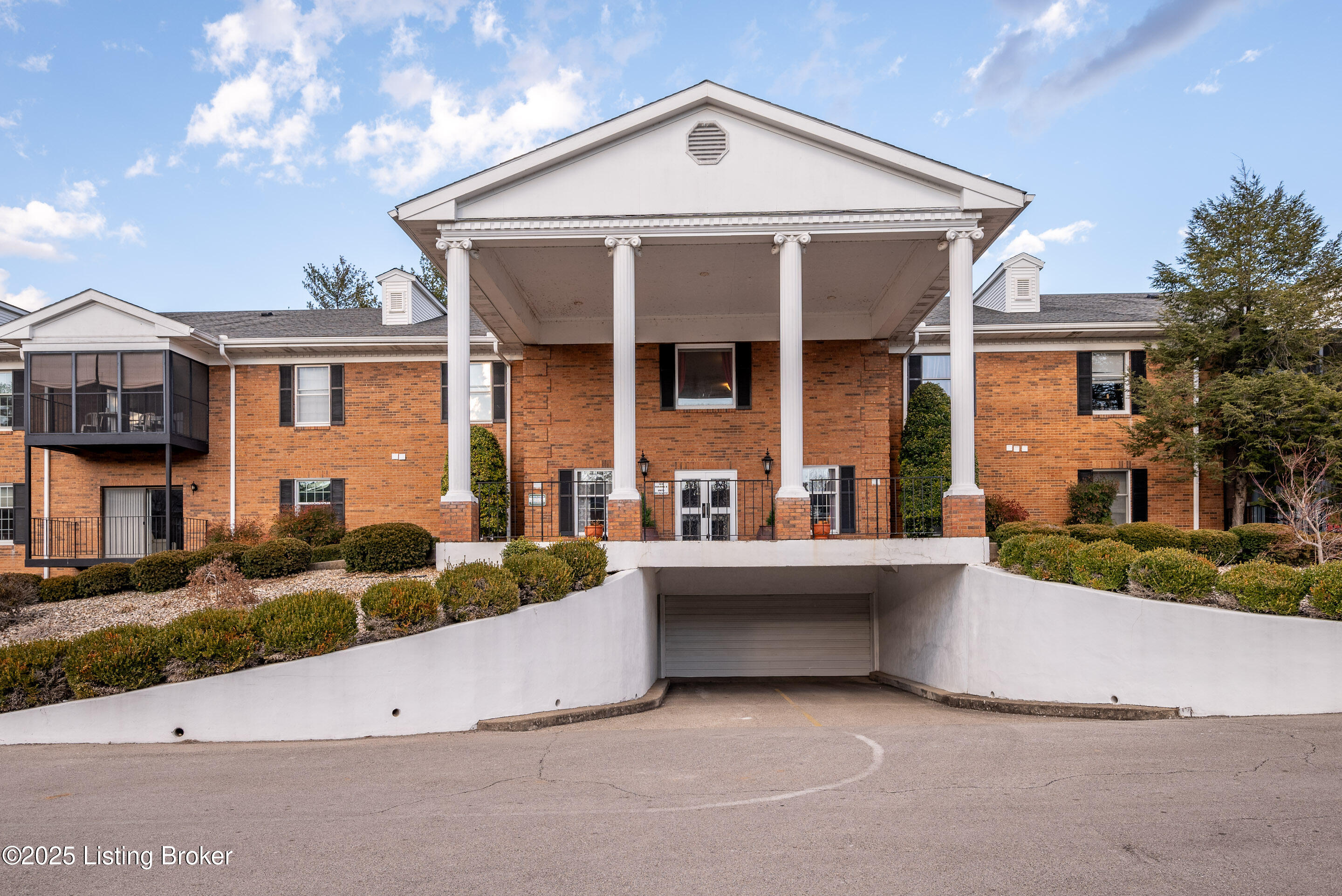 1616 Gardiner Ln #108, Louisville, Kentucky image 17