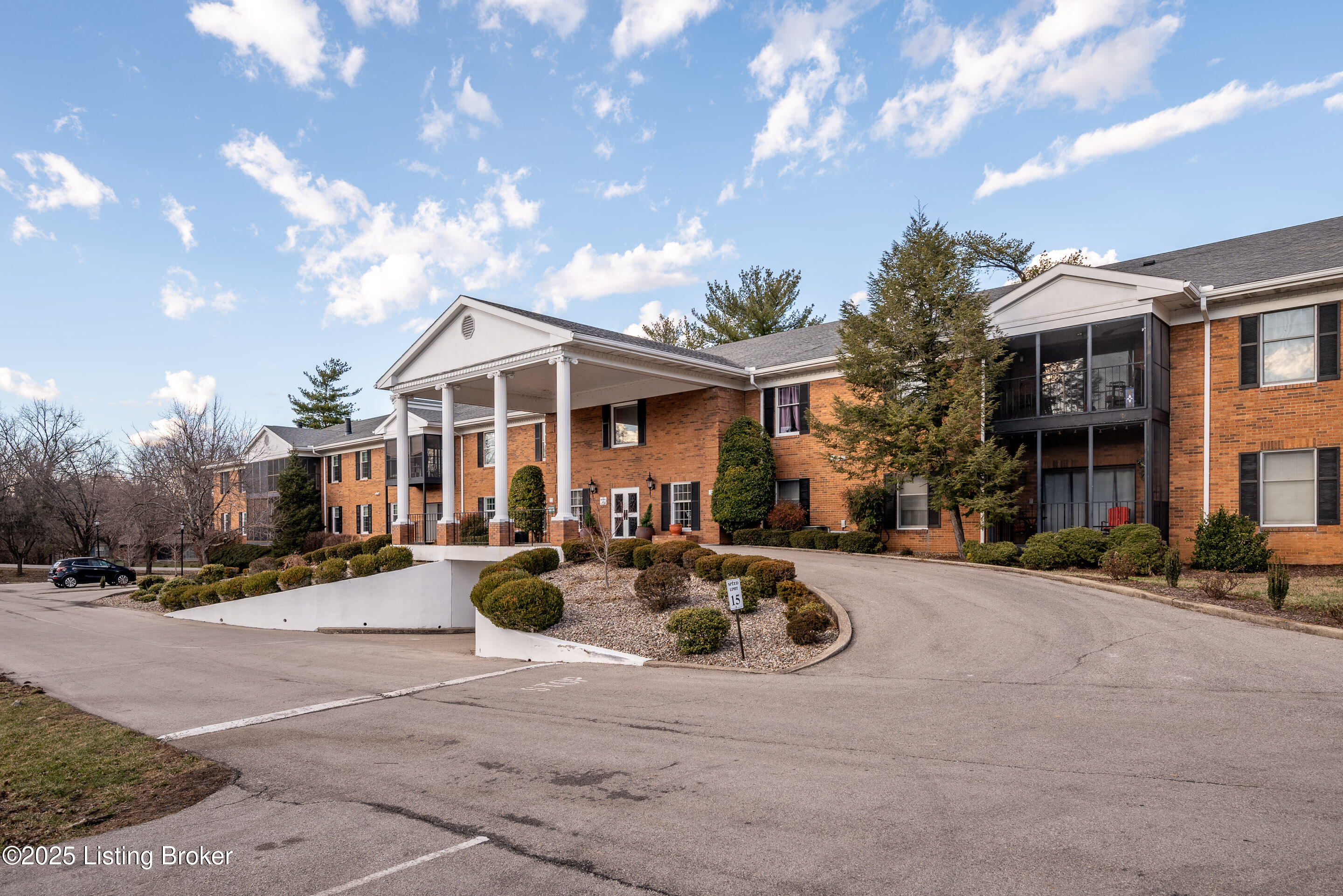 1616 Gardiner Ln #108, Louisville, Kentucky image 1