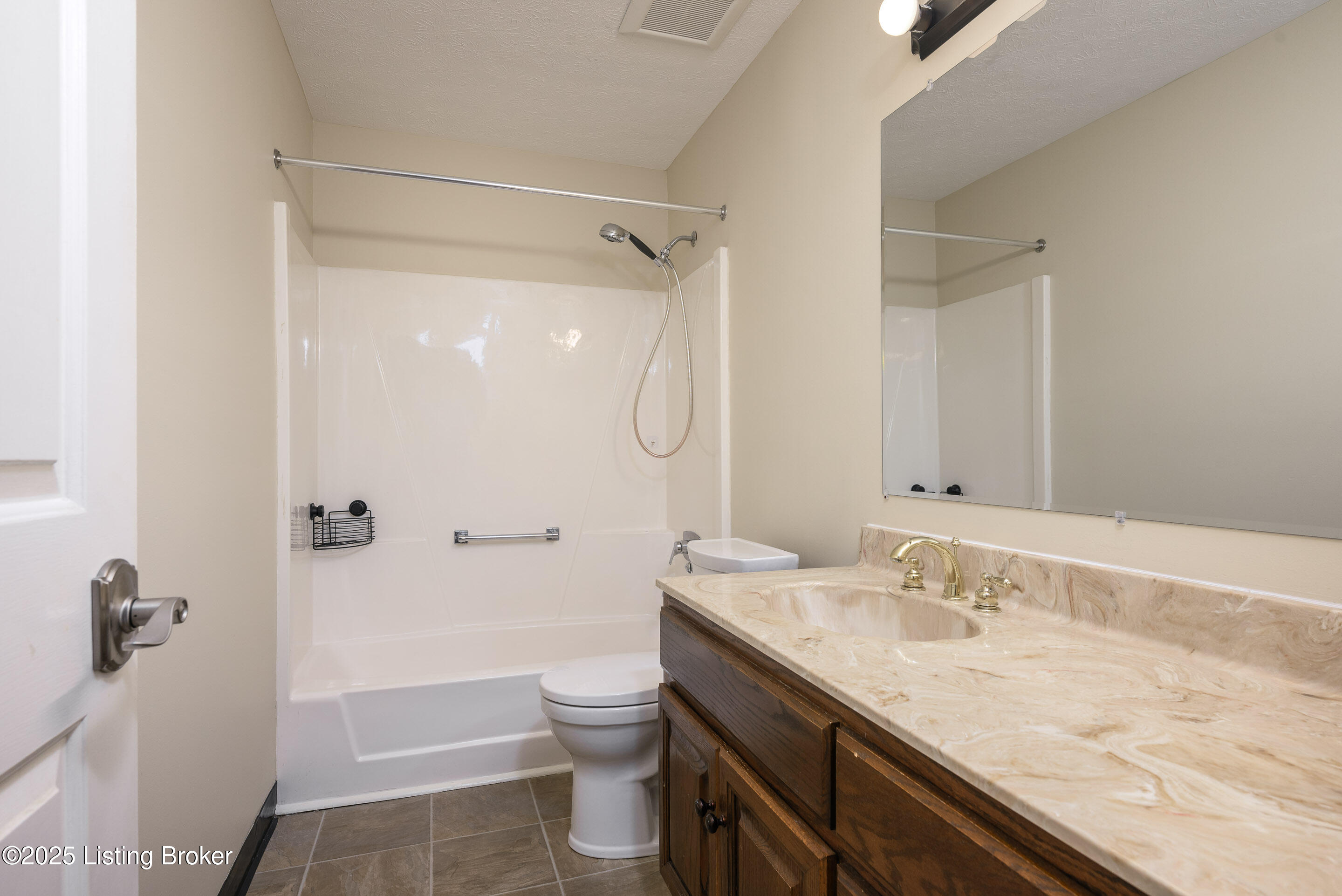 1616 Gardiner Ln #108, Louisville, Kentucky image 19