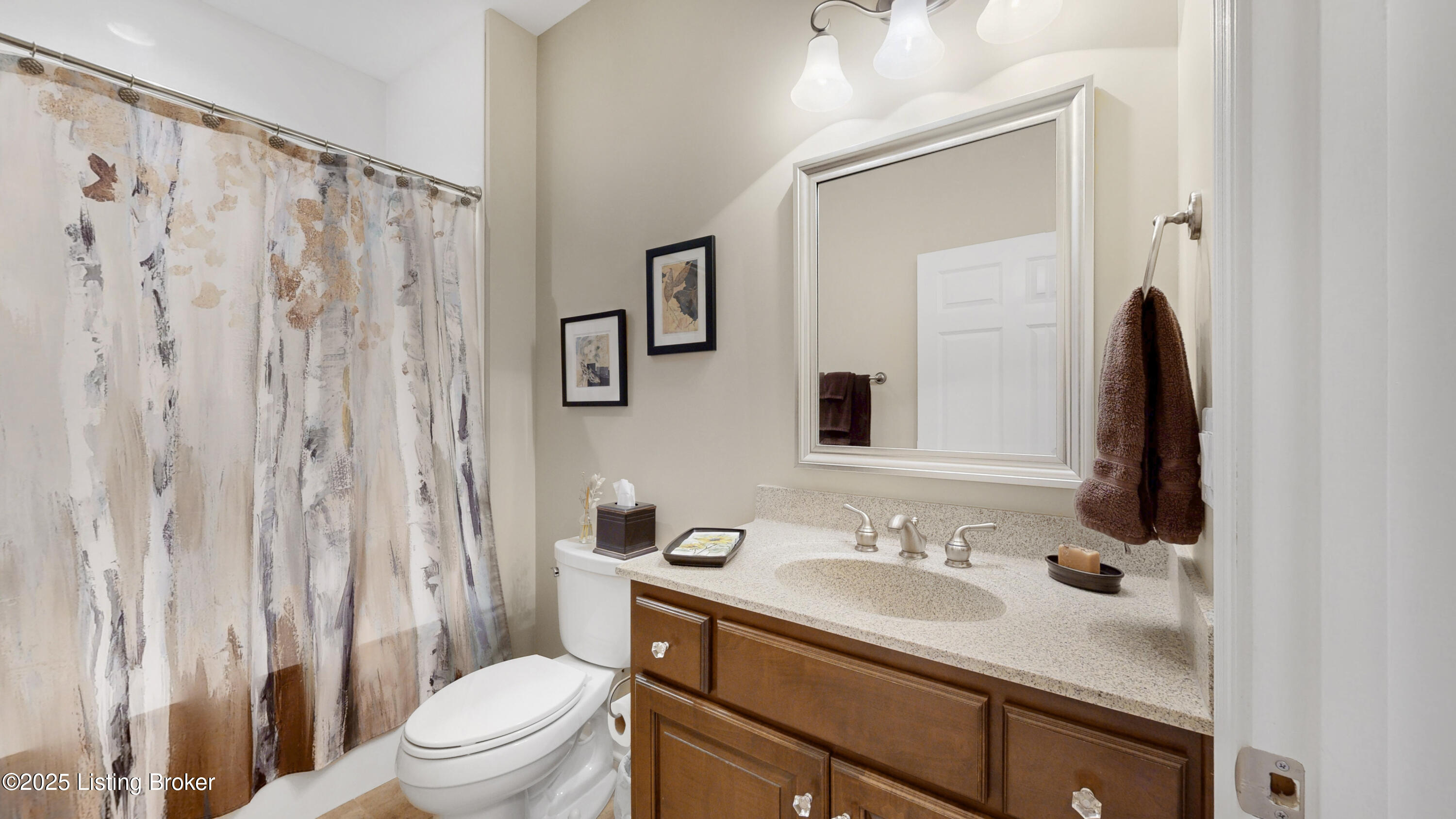 10723 Riva Rd, Louisville, Kentucky image 32