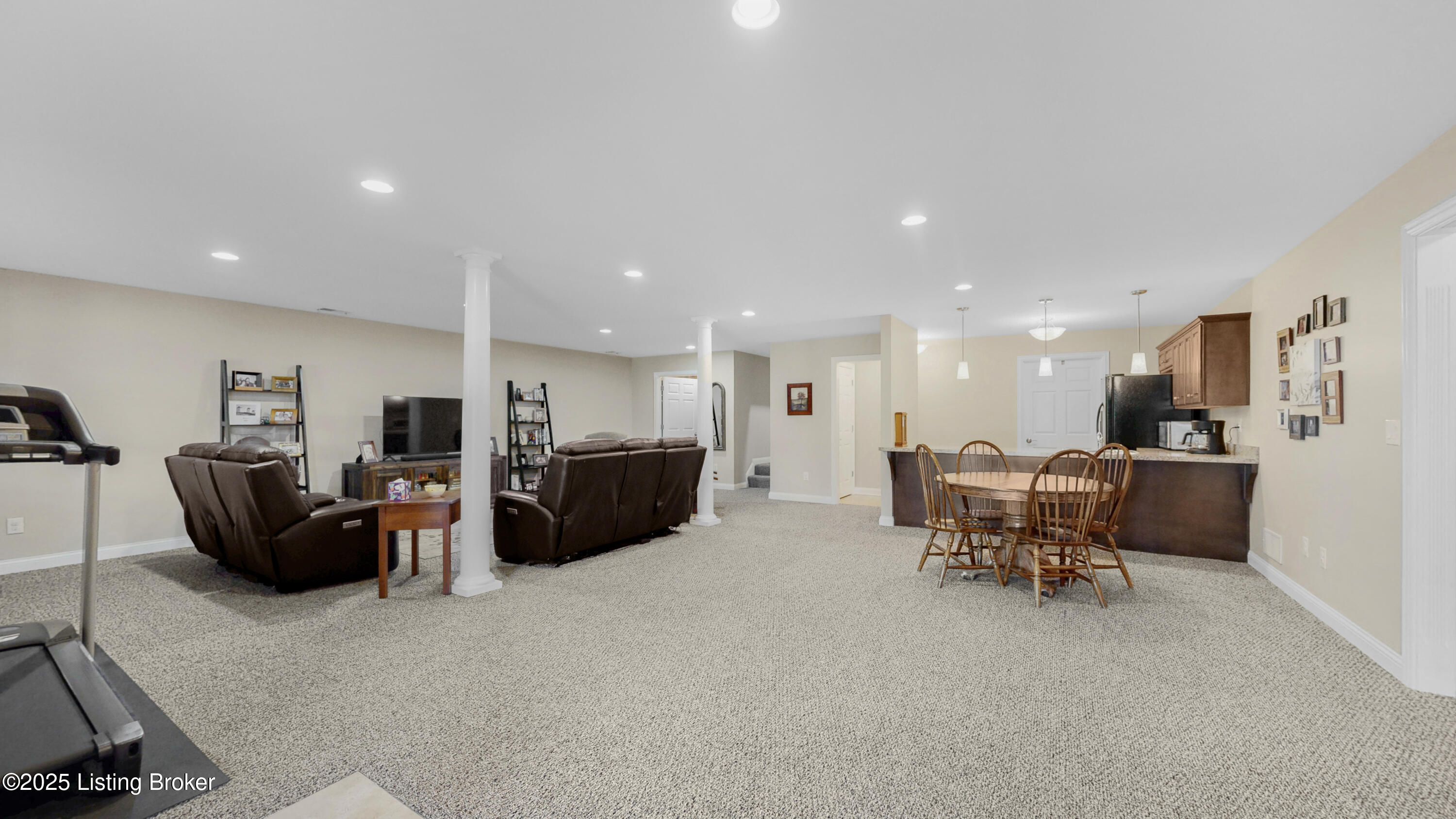 10723 Riva Rd, Louisville, Kentucky image 36