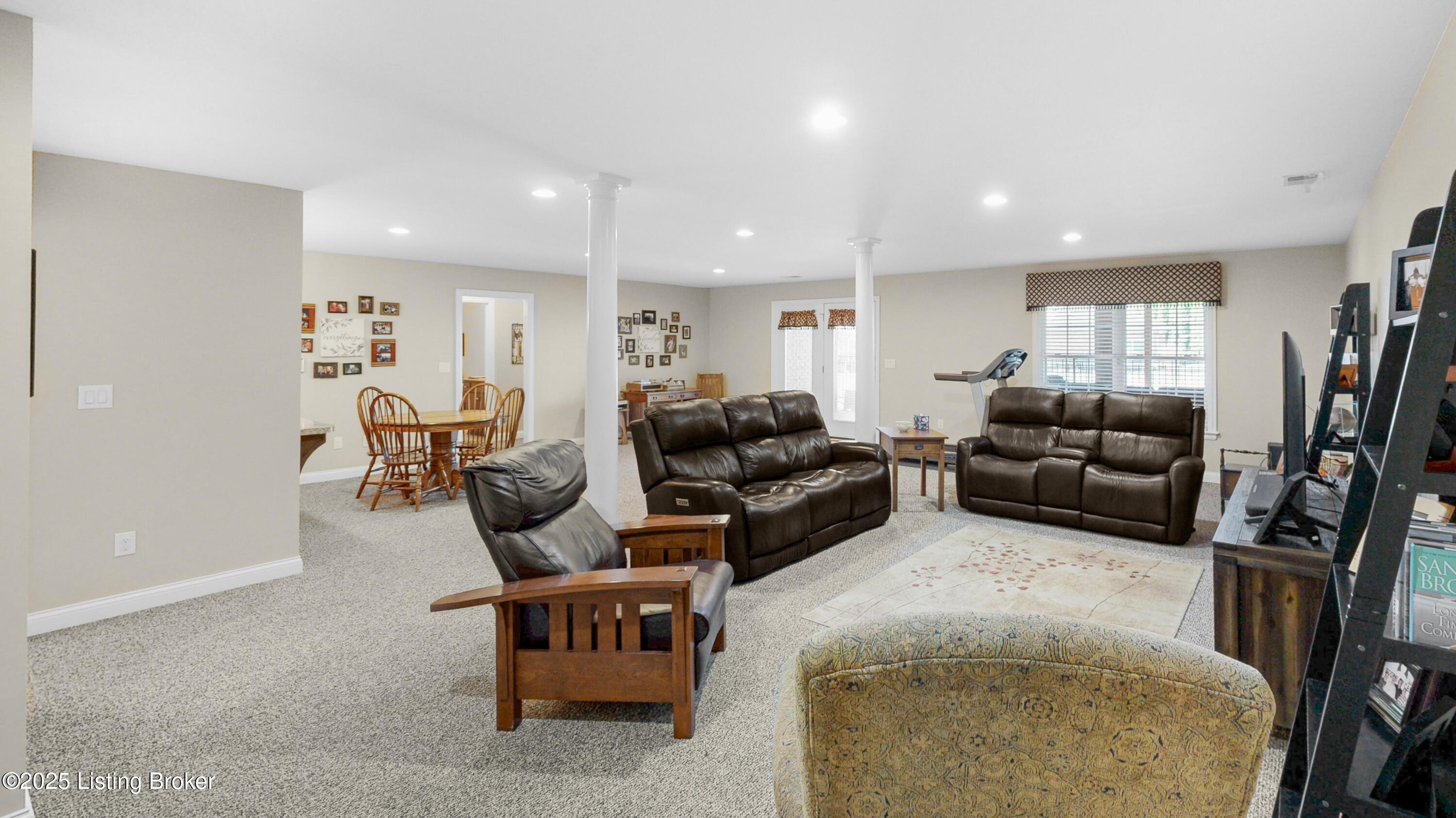 10723 Riva Rd, Louisville, Kentucky image 34