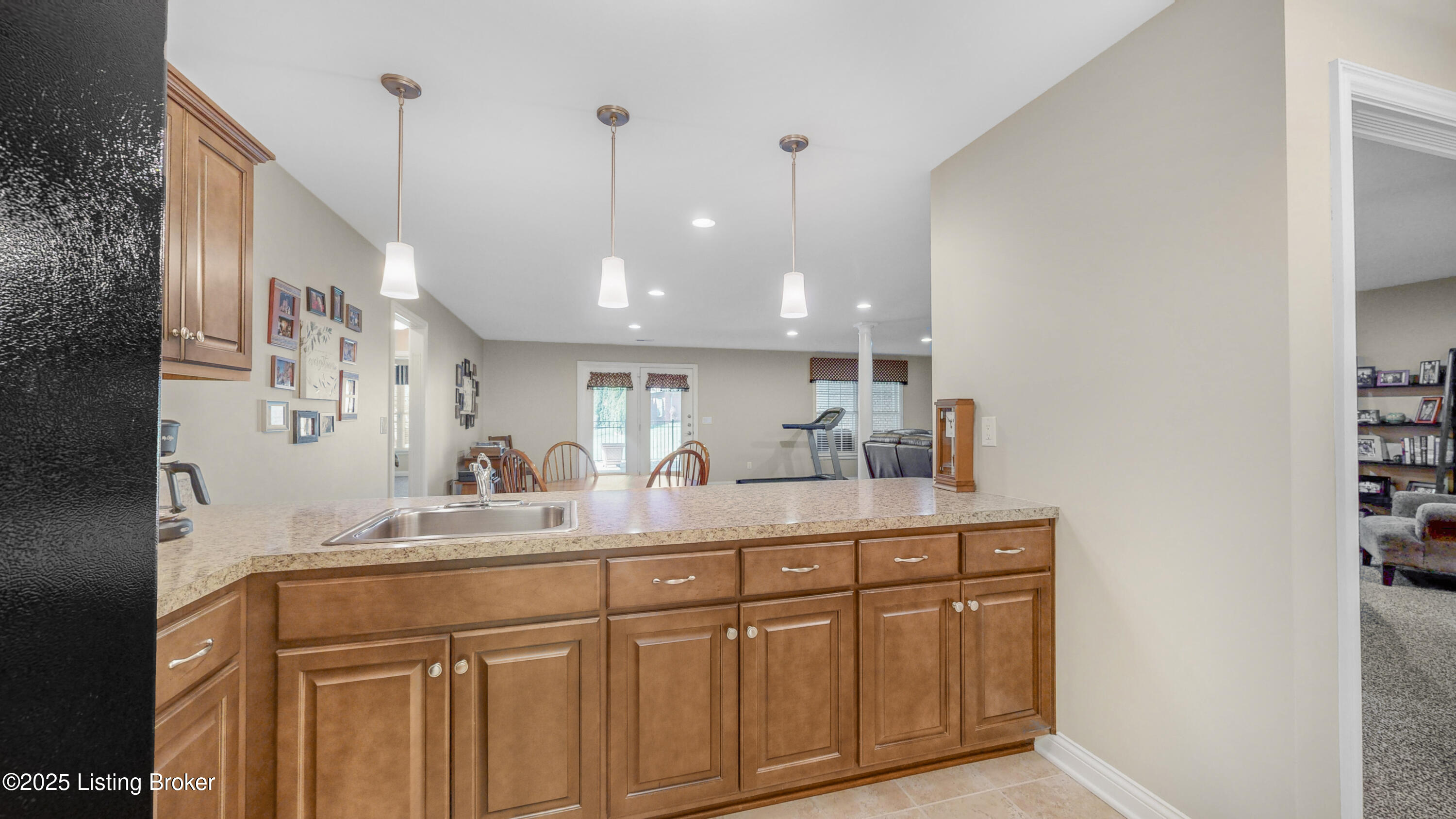 10723 Riva Rd, Louisville, Kentucky image 39