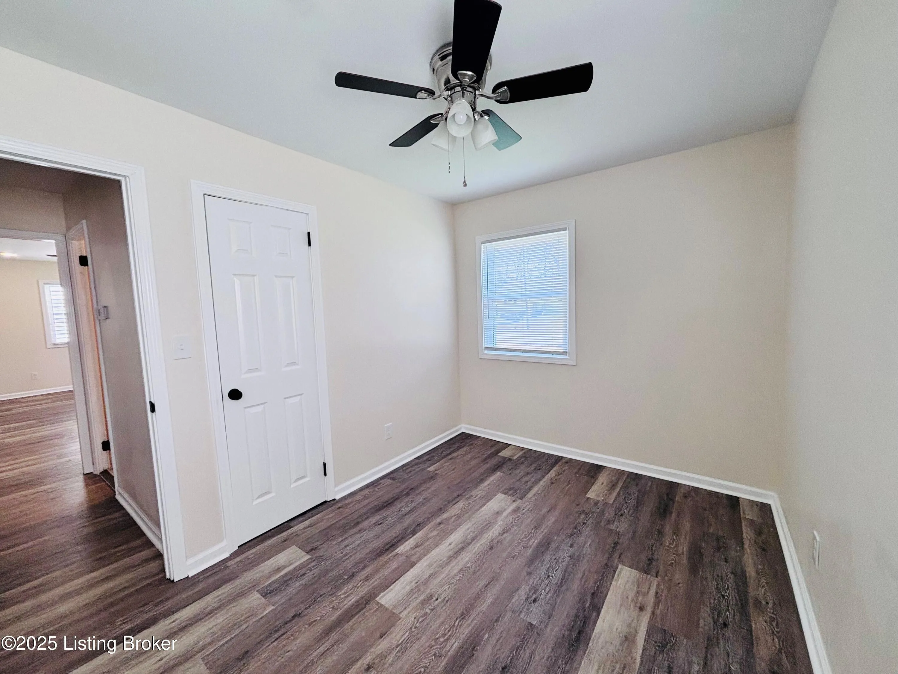 Louisville, Kentucky 40212, United States, 3 Bedrooms Bedrooms, ,1 BathroomBathrooms,Residential,Active,109671