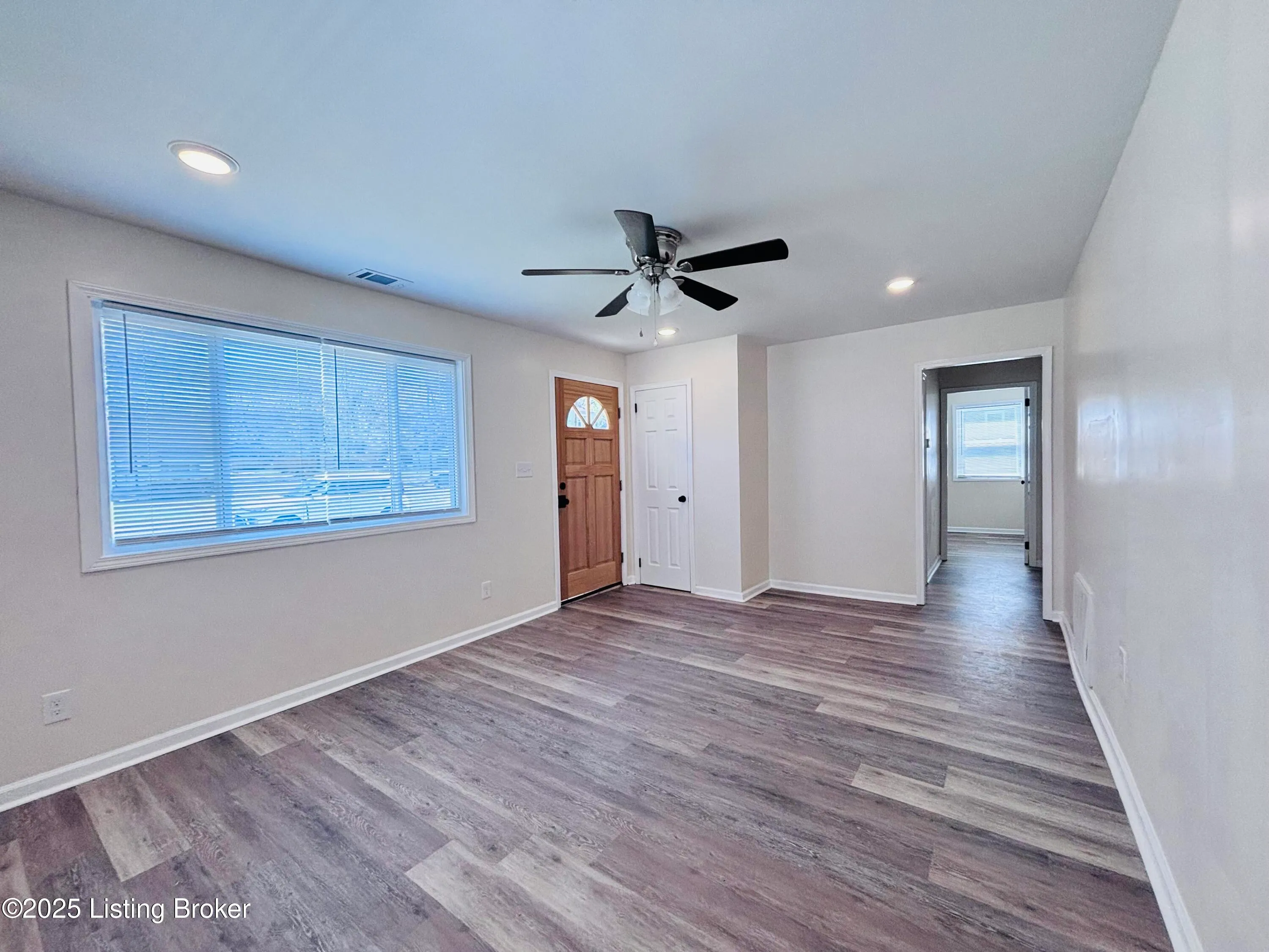 Louisville, Kentucky 40212, United States, 3 Bedrooms Bedrooms, ,1 BathroomBathrooms,Residential,Active,109671