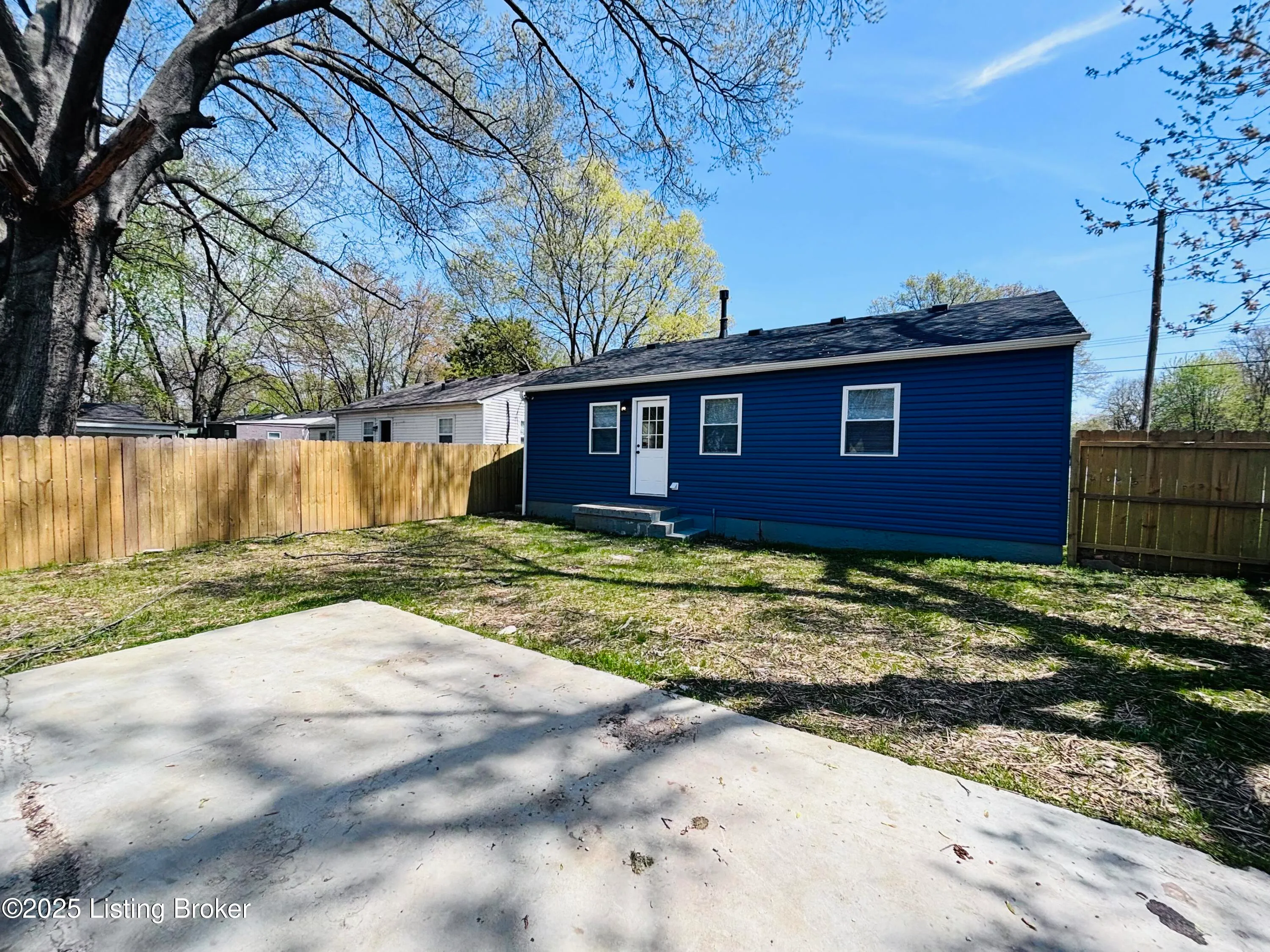 Louisville, Kentucky 40212, United States, 3 Bedrooms Bedrooms, ,1 BathroomBathrooms,Residential,Active,109671