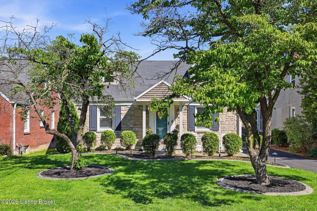 Photo of 4025 Springhill Rd, Louisville, KY 40207 (MLS # 1717563)