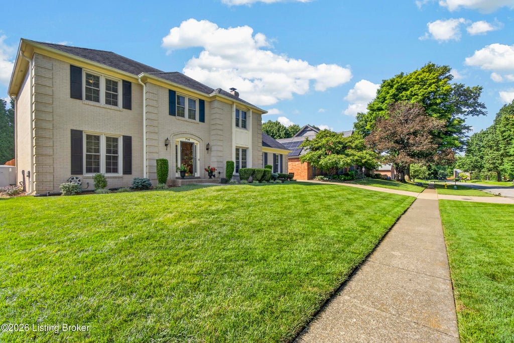 Photo of 714 Elsmere Cir, Louisville, KY 40223 (MLS # 1728777)