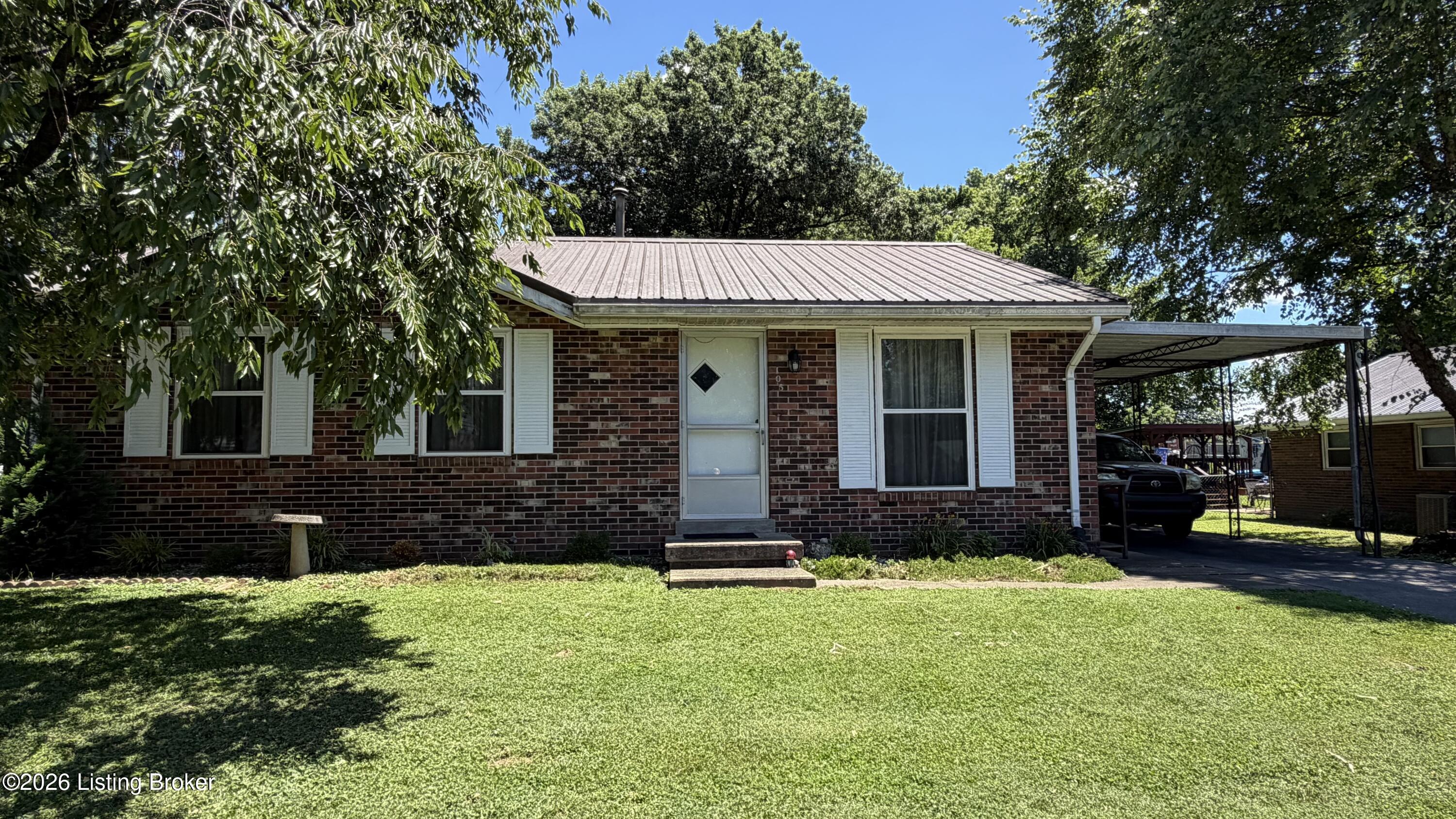 Photo 1 of 28 — 105 Barberry Ln, Bardstown, KY 40004