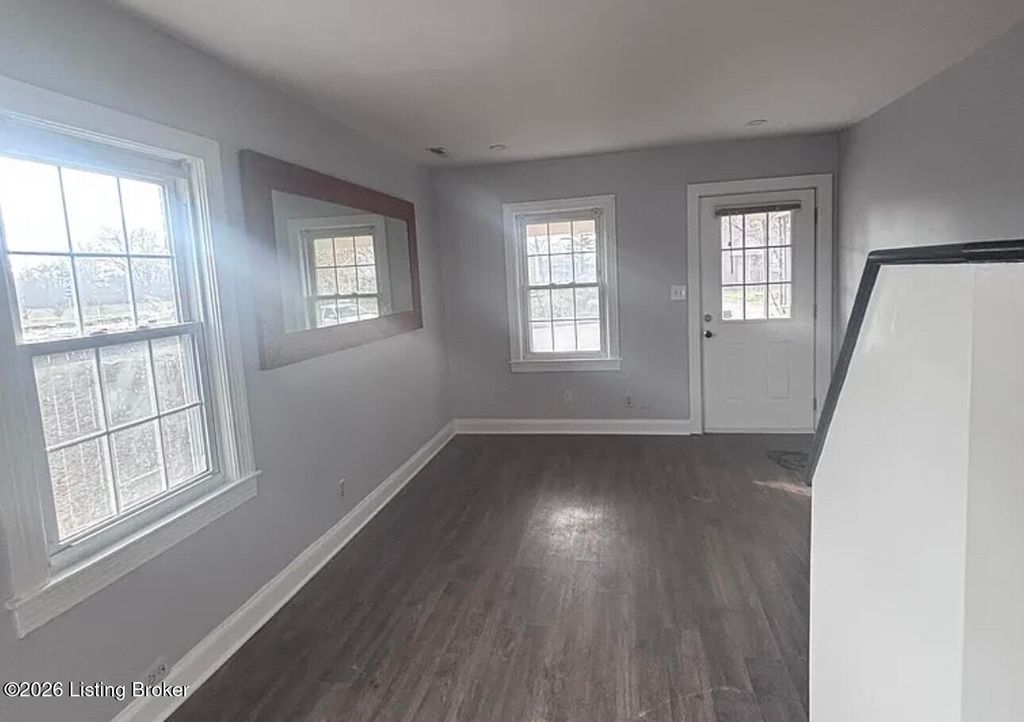 Photo of 2925 Bowman Ave, Louisville, KY 40205 (MLS # 1710255)