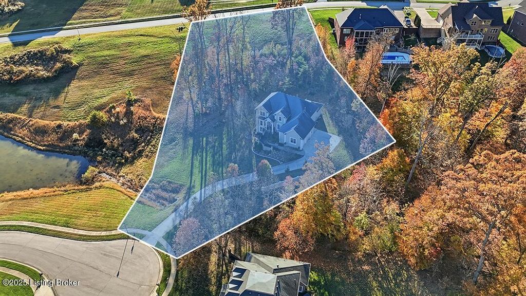 Photo of 7700 Bella Woods Ct, Louisville, KY 40214 (MLS # 1707680)