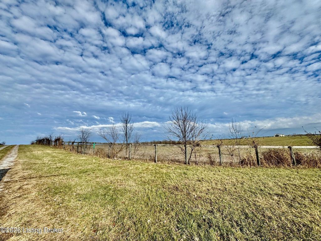 Photo of 1656-1 Old Perryville Loop, Springfield, KY 40069 (MLS # 1712393)