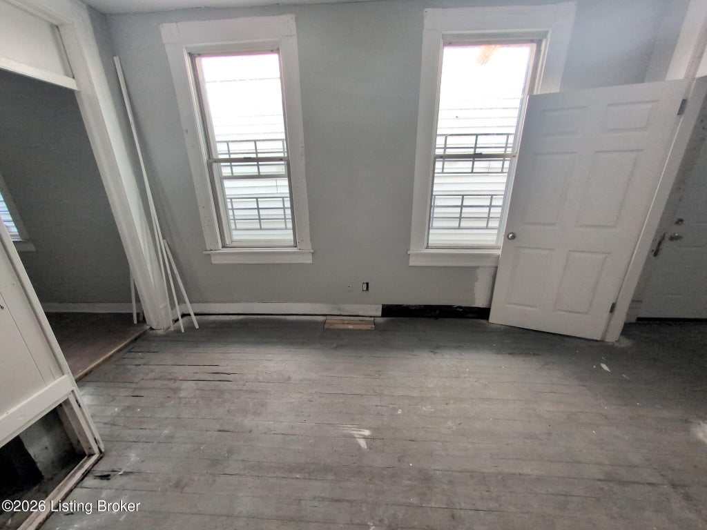 Photo of 2840 Slevin St, Louisville, KY 40212 (MLS # 1731969)