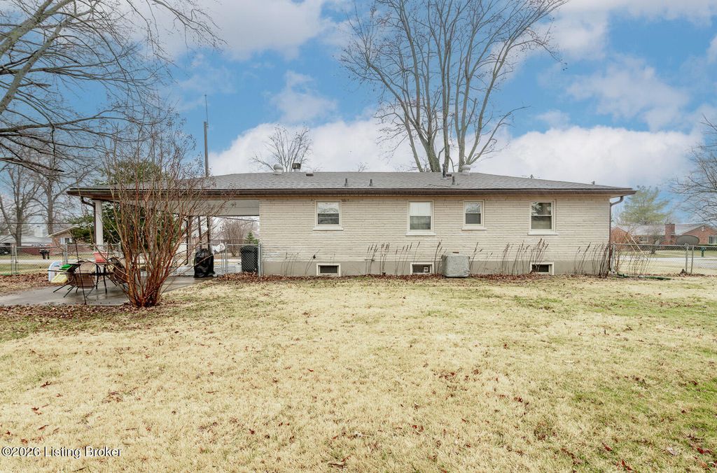 Photo of 8501 Fernview Dr, Louisville, KY 40291 (MLS # 1710663)