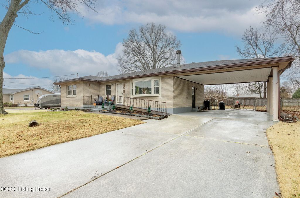 Photo of 8501 Fernview Dr, Louisville, KY 40291 (MLS # 1710663)