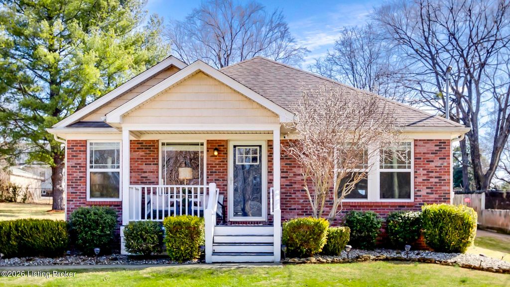 Photo of 6208 Hillcrest Ct, Crestwood, KY 40014 (MLS # 1709606)