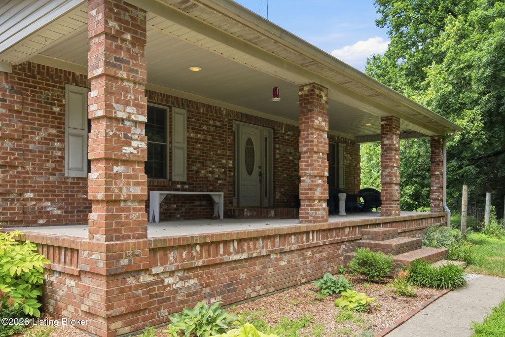 Photo of 1077 Hammonds Creek Rd, Lawrenceburg, KY 40342 (MLS # 1723348)