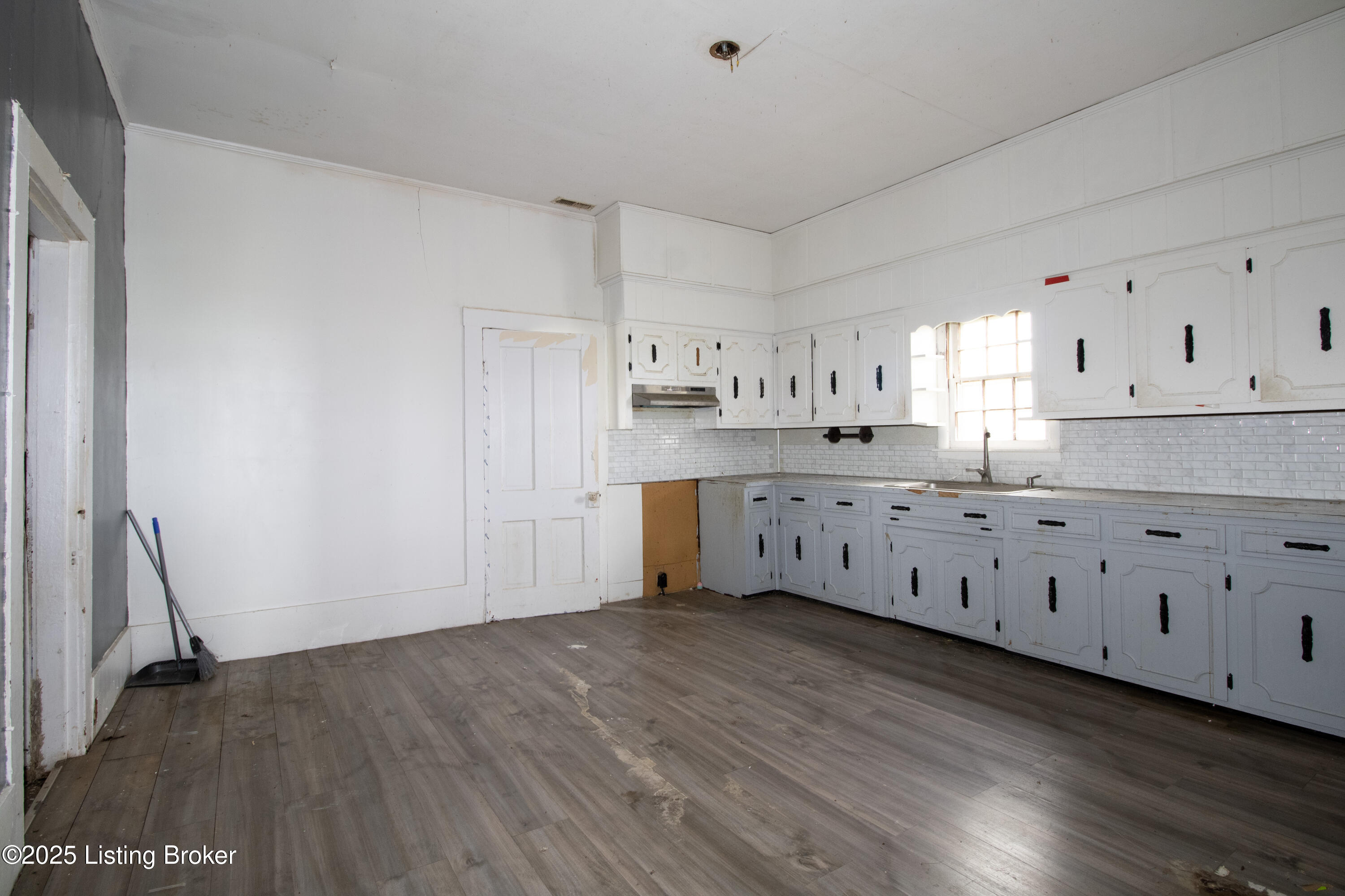 3497 Hundred Acre Pond Road Rd, Hardyville, Kentucky image 11