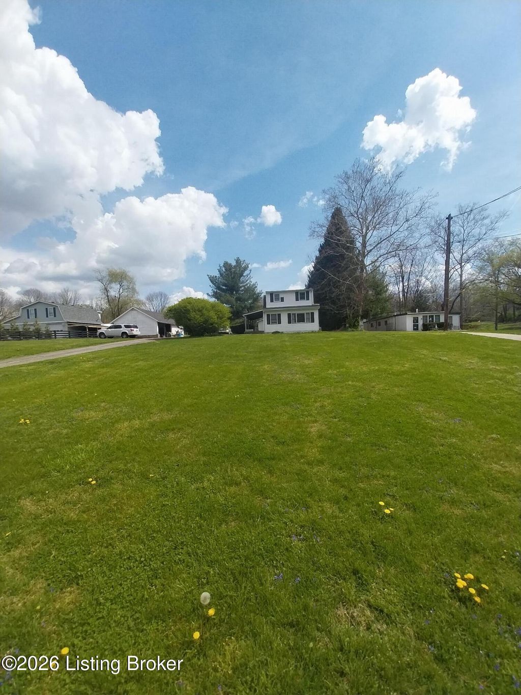 Photo of 4105 Chenoweth Run Rd, Jeffersontown, KY 40299 (MLS # 1717012)