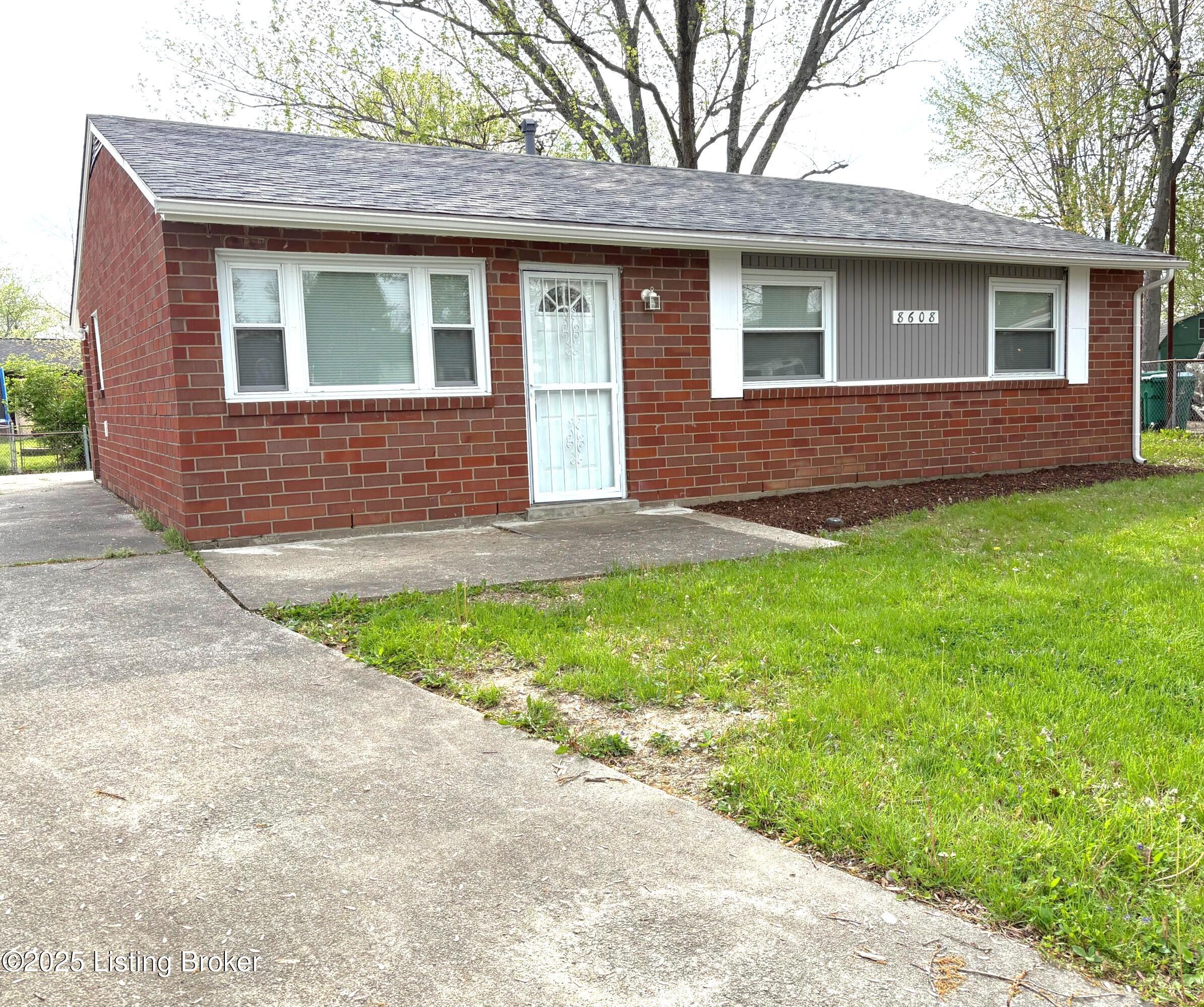 8608 Oglesby Ct, Fairdale, Kentucky image 1