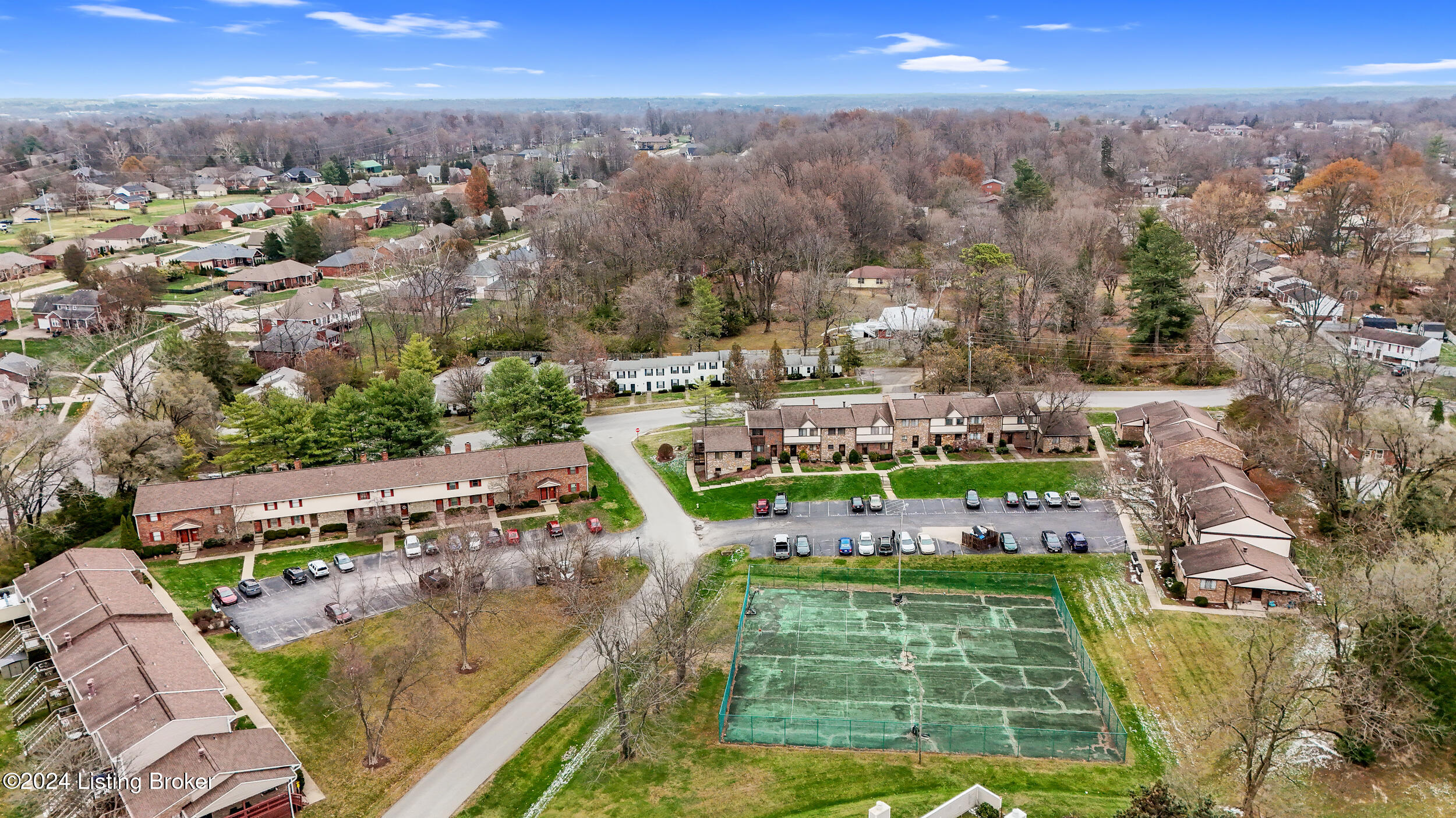 9368 Loch Lea Ln, Louisville, Kentucky image 31
