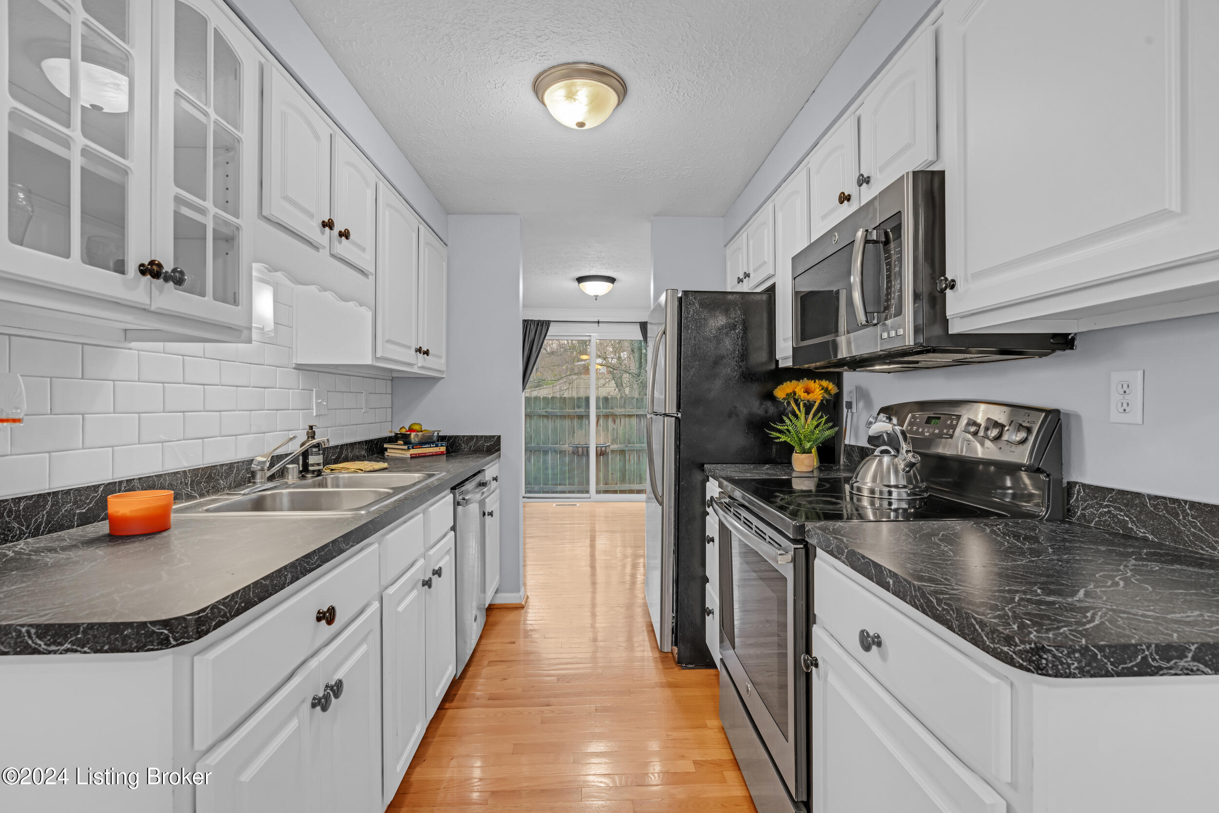 9368 Loch Lea Ln, Louisville, Kentucky image 6