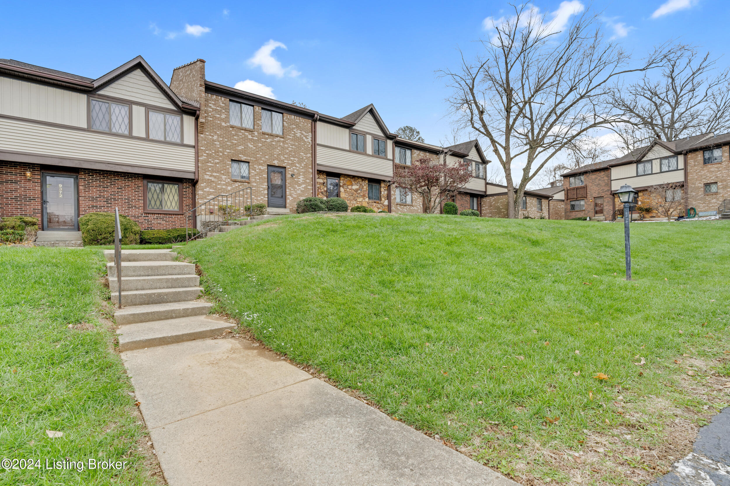 9368 Loch Lea Ln, Louisville, Kentucky image 30