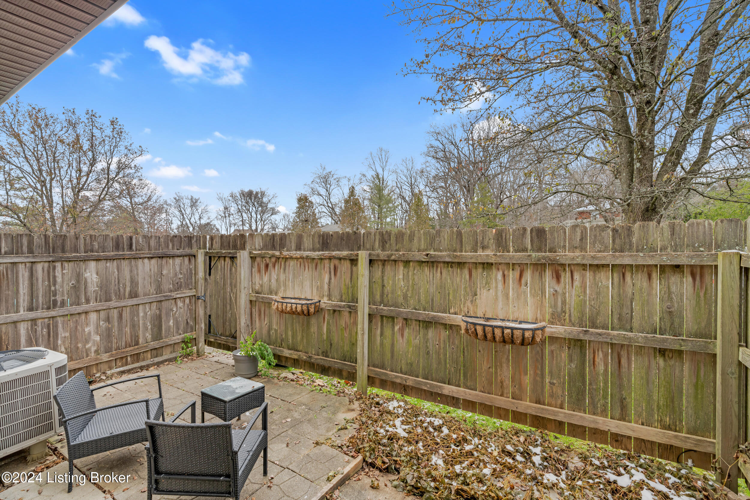 9368 Loch Lea Ln, Louisville, Kentucky image 27