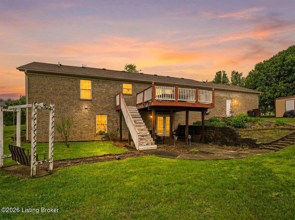 Photo of 577 Winter Dr, Taylorsville, KY 40071 (MLS # 1716046)