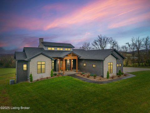 Photo of 300 S Stallard Dr, Shelbyville, KY 40065 (MLS # 1704656)