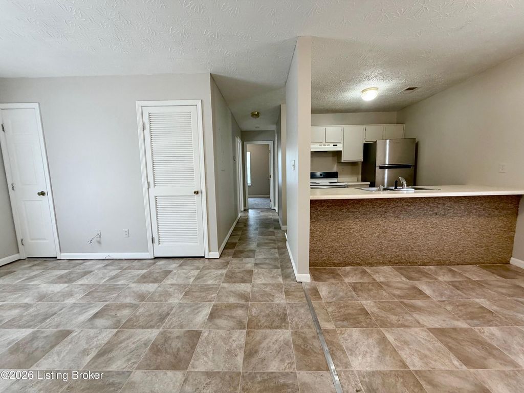 Photo of 446 Joy Ave #2, Mt Washington, KY 40047 (MLS # 1717074)