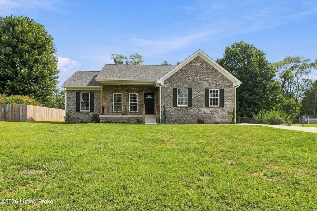 Photo of 180 Azure Dr, Mt Washington, KY 40047 (MLS # 1730145)
