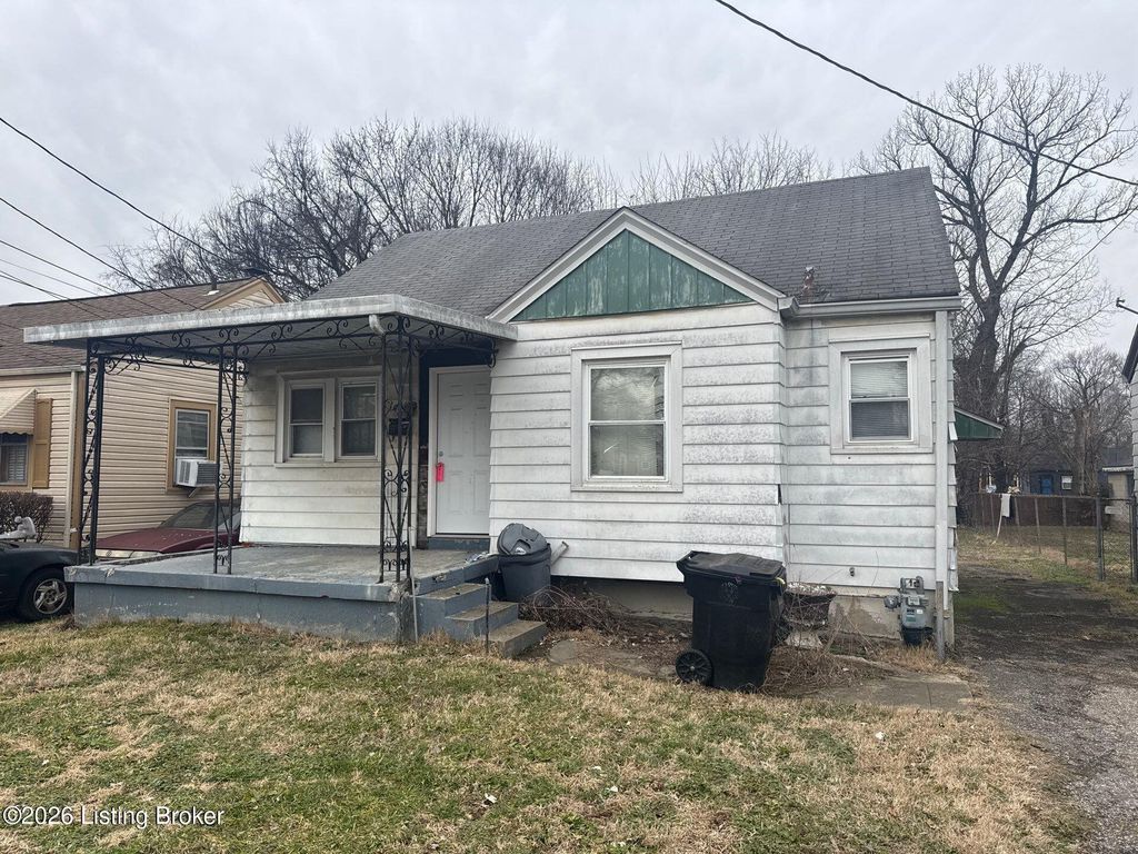Photo of 2525 Standard Ave, Louisville, KY 40210 (MLS # 1721184)