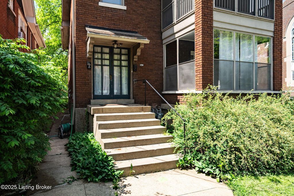 Photo of 1200 Cherokee Rd, Louisville, KY 40204 (MLS # 1714827)