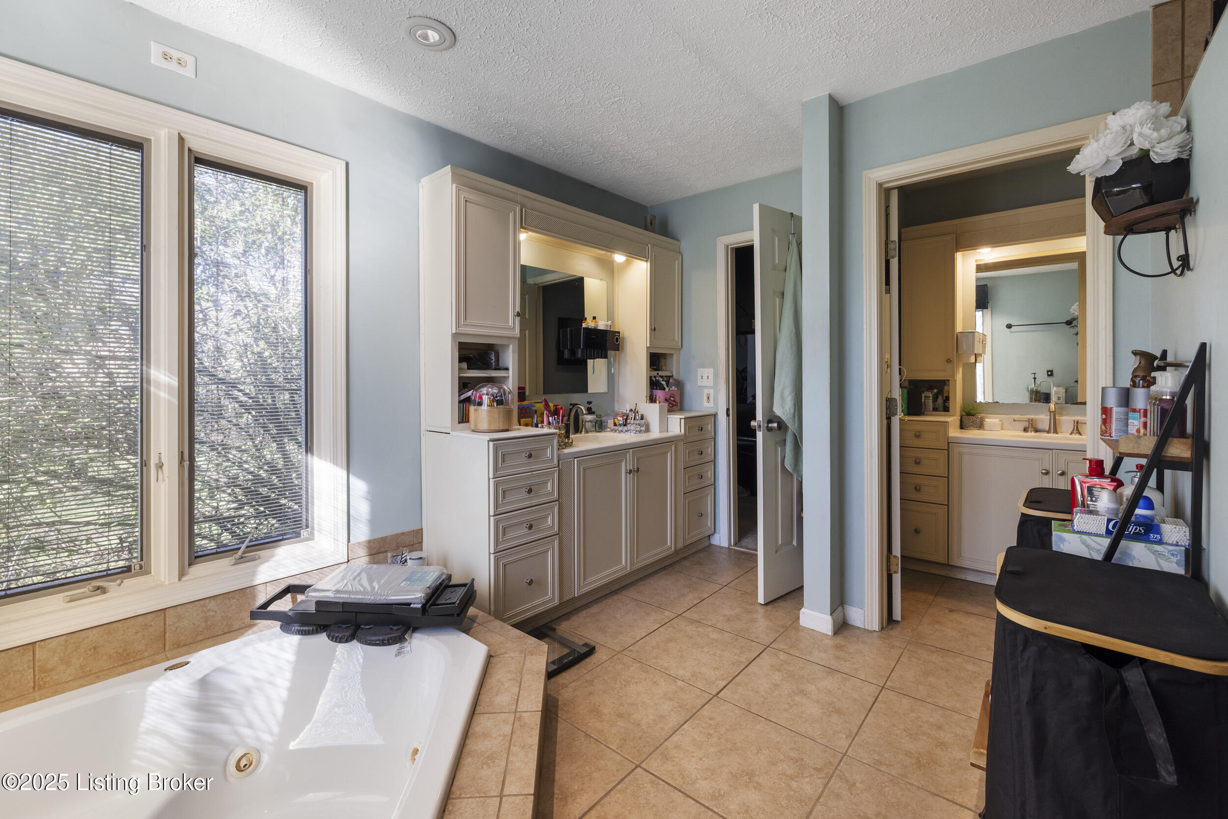 2411 High Pine Dr, Louisville, Pennsylvania image 21