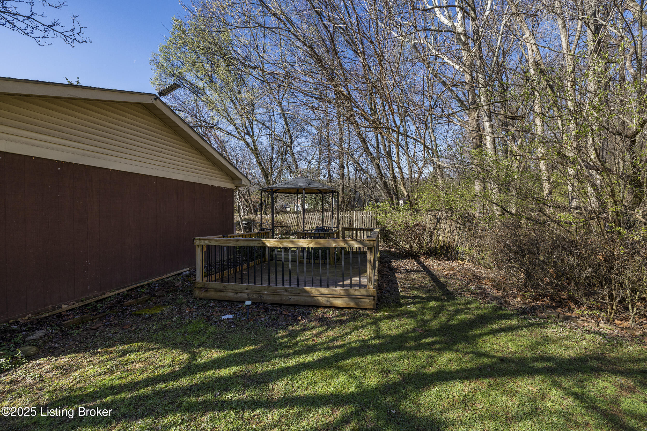 2411 High Pine Dr, Louisville, Pennsylvania image 45