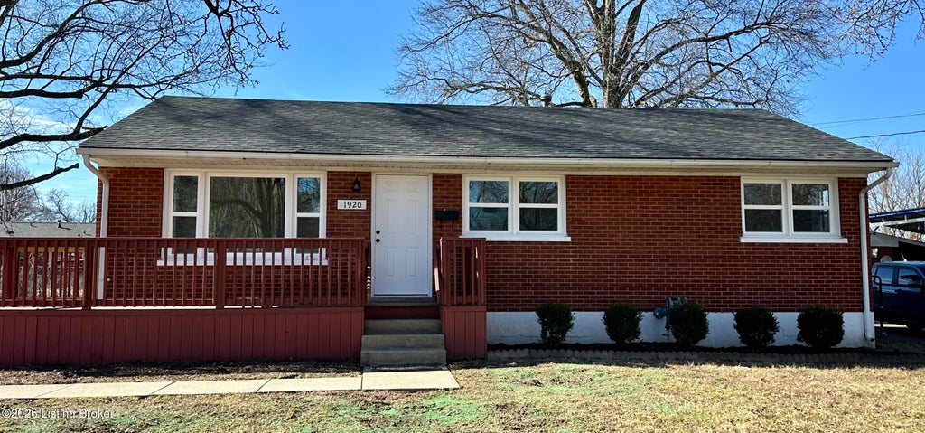 Photo of 1920 Dixie Garden Dr, Louisville, KY 40272 (MLS # 1720552)