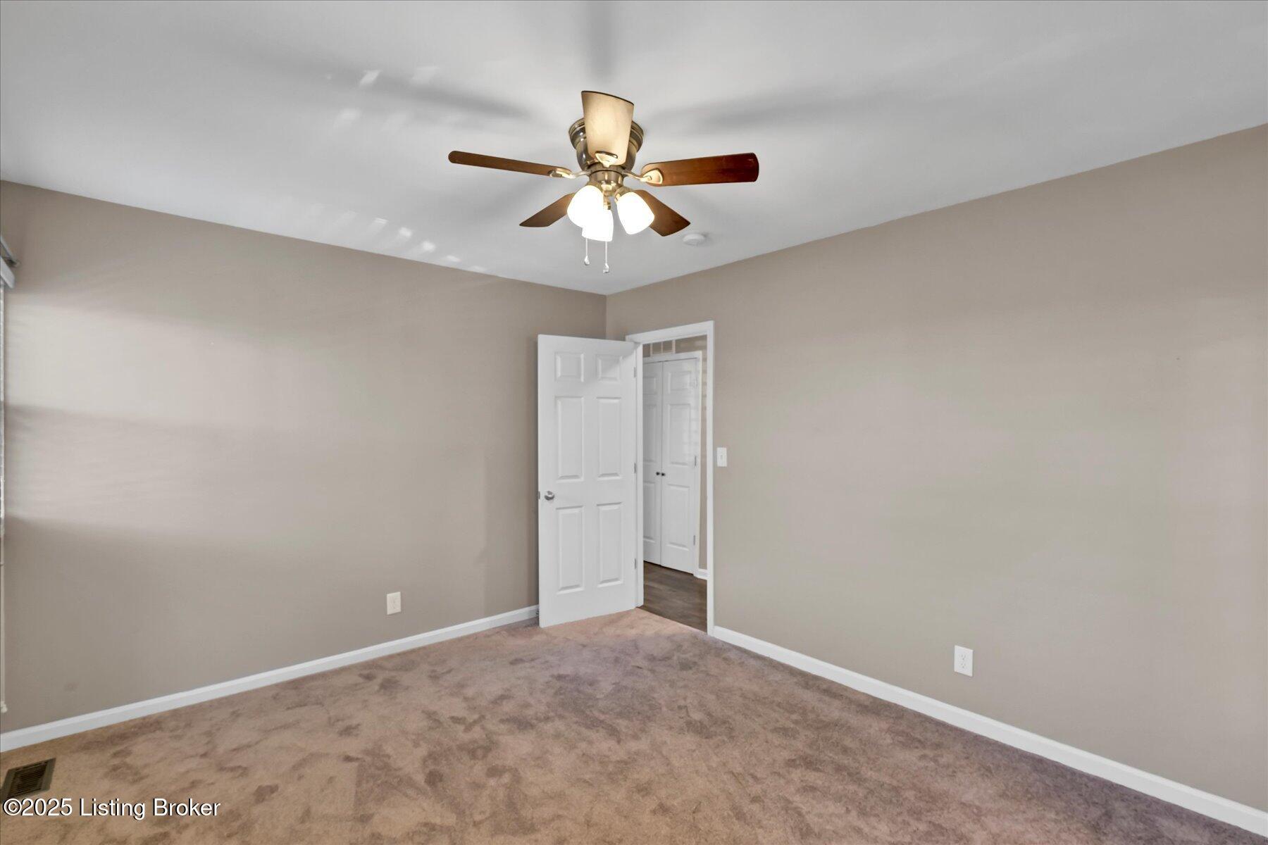 9804 Rowntree Rd, Louisville, Kentucky image 19