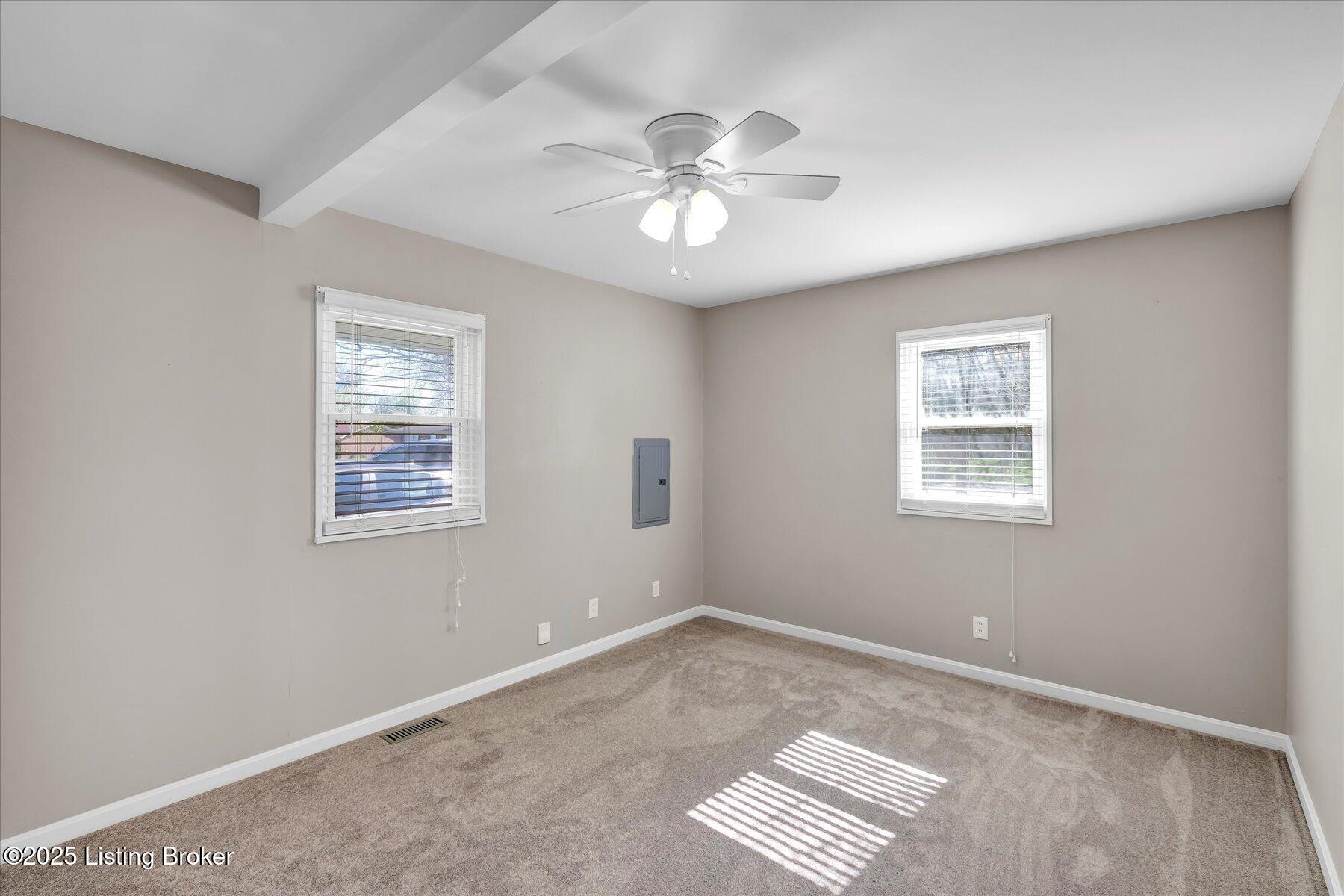 9804 Rowntree Rd, Louisville, Kentucky image 4