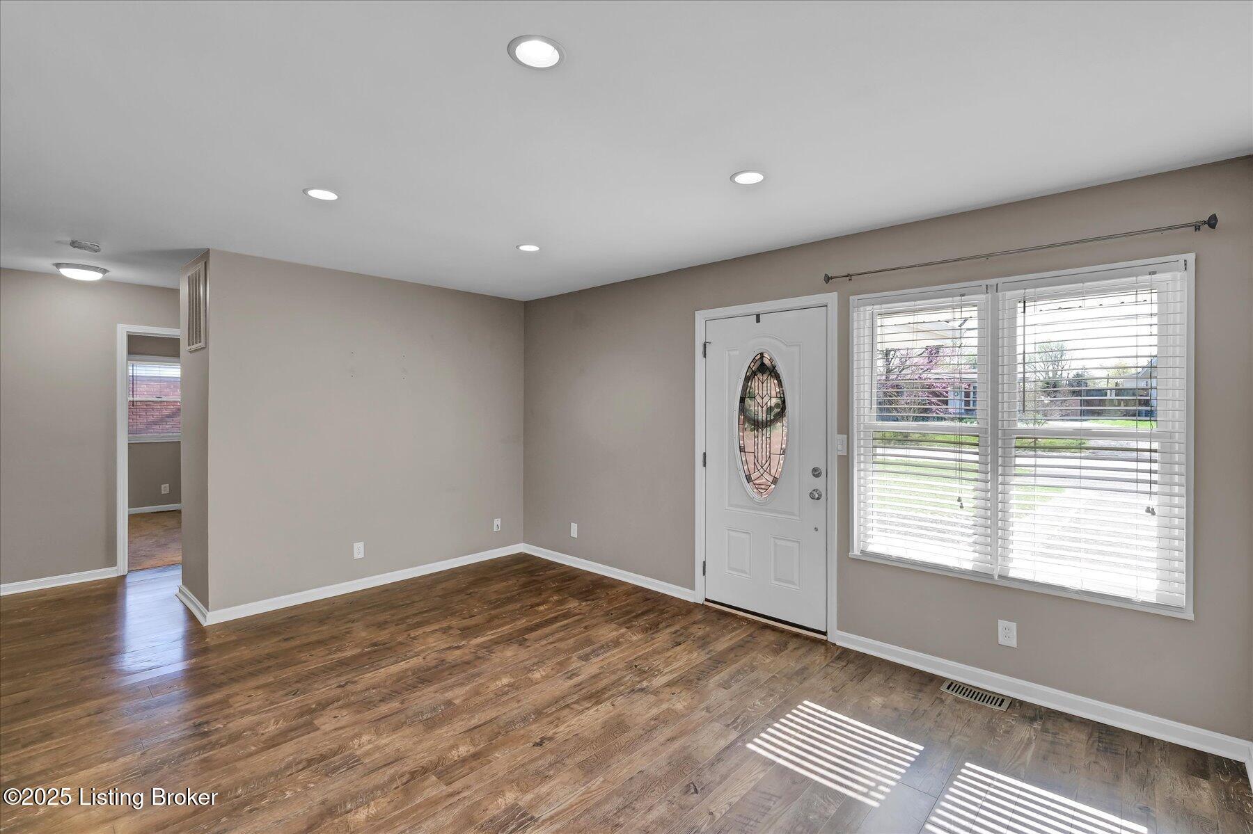 9804 Rowntree Rd, Louisville, Kentucky image 5