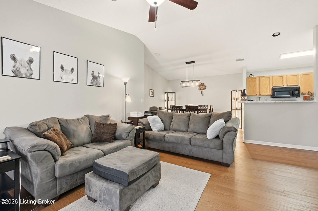 Photo of 1202 Pickings Pl #UNIT 204, Louisville, KY 40243 (MLS # 1707982)